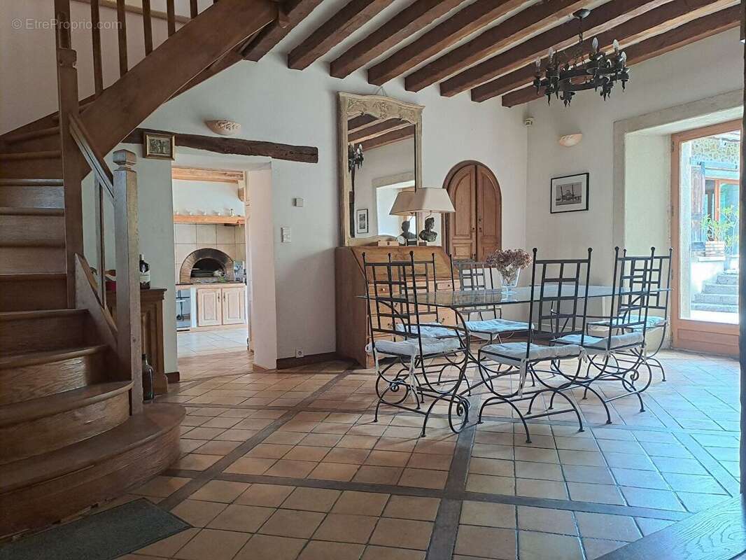 Maison à SAINT-CYR-SOUS-DOURDAN