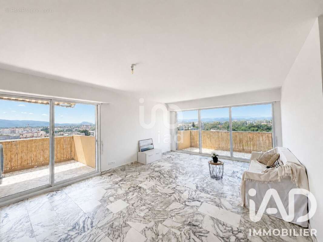 Photo 2 - Appartement à SAINT-RAPHAEL