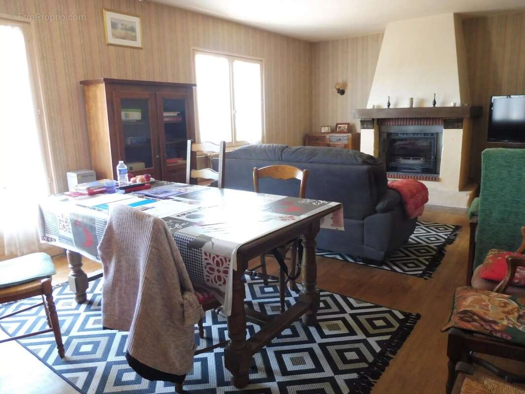 Maison 138 m² à Landrevarzec  - photo 4