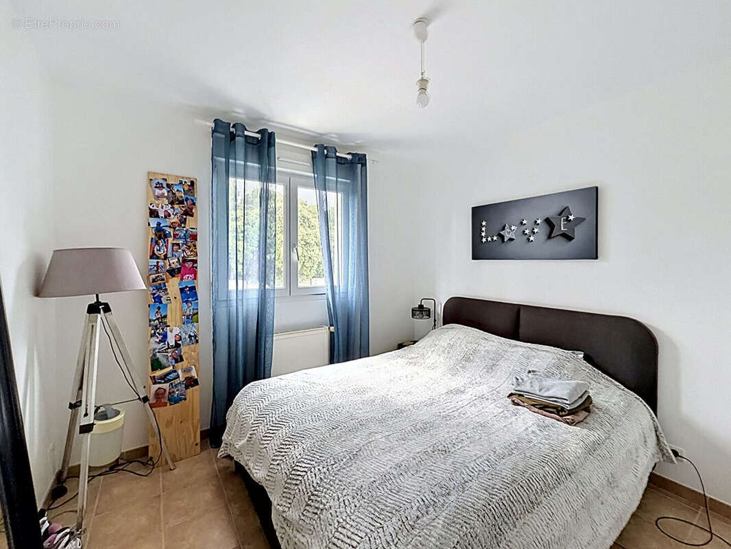Appartement à VILLENEUVE-LES-AVIGNON