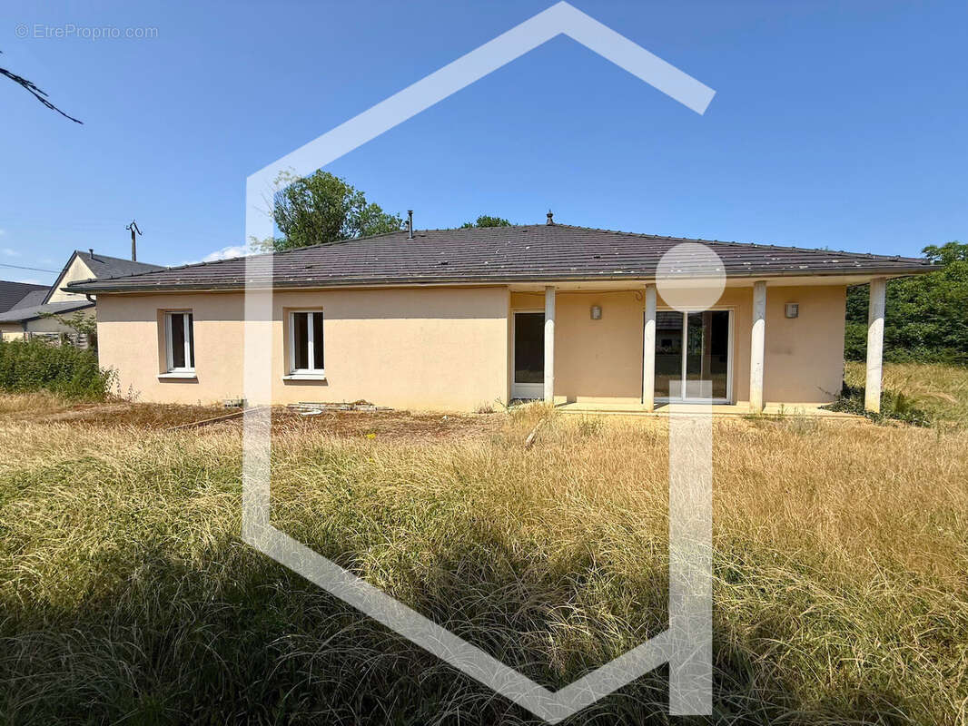 Maison à VARENNES-VAUZELLES