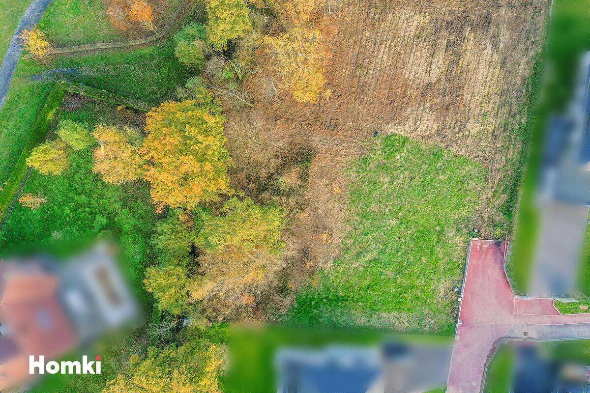 Terrain à MERIGNIES