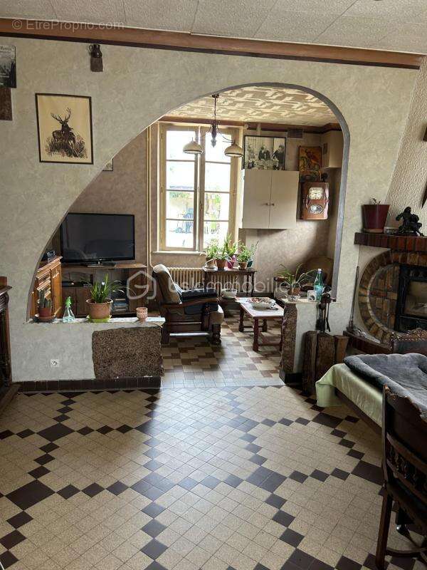 Maison à VILLEBAROU