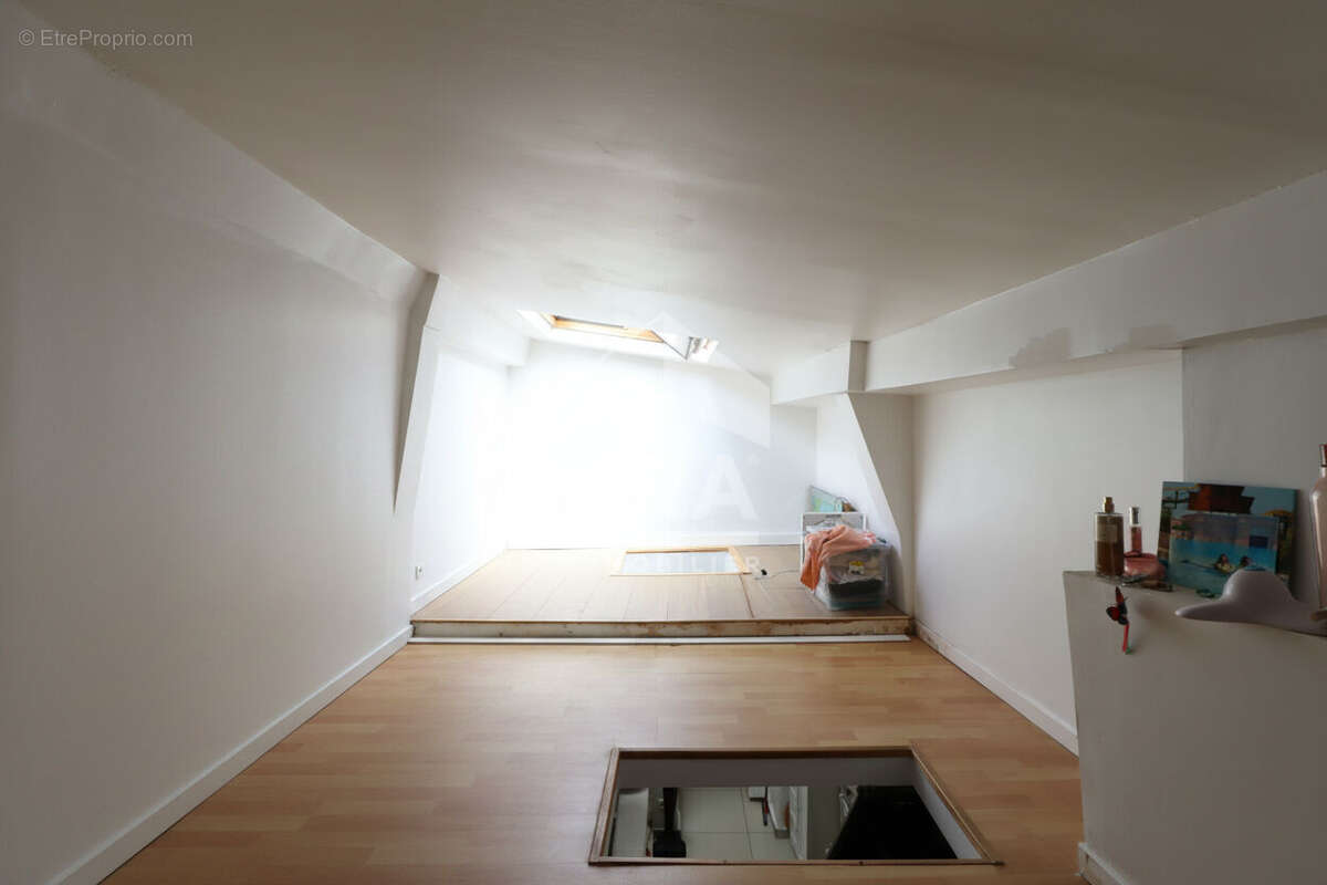 Maison ouvrière avec fort potentiel d'évolution - Saint-Denis - Quartier recherché - photo 3
