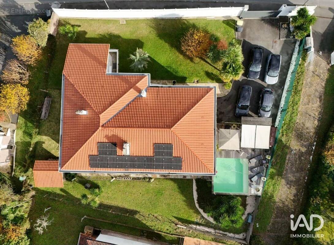 Photo 1 - Maison à SAINT-PIERRE-D'IRUBE