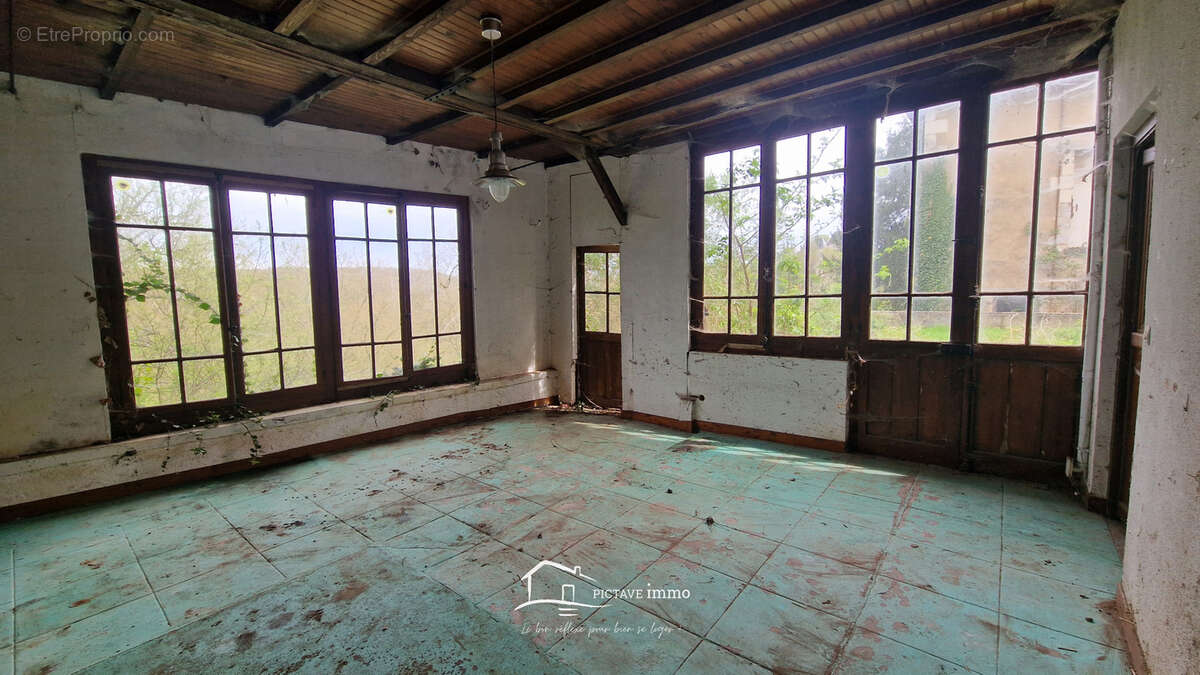 Appartement à LUSIGNAN