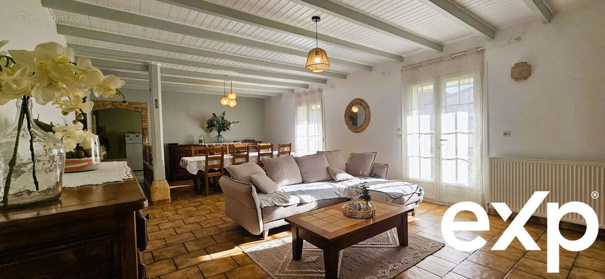 Maison à SAINT-LAURENT-DES-VIGNES