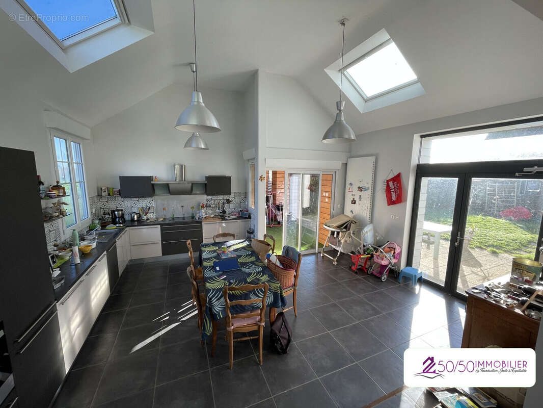 Maison à PLOUNEVEZ-LOCHRIST