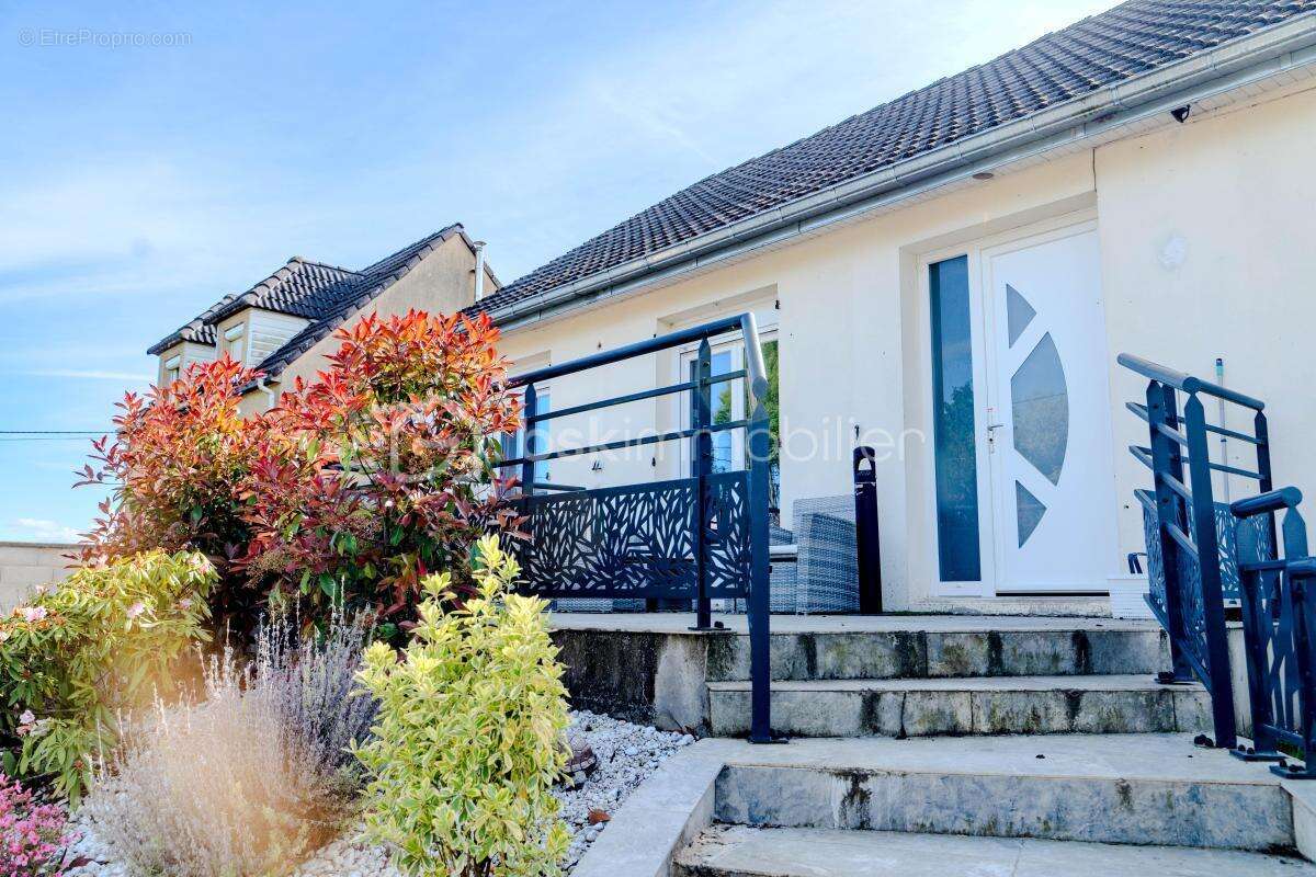 Maison à VILLENEUVE-LES-BORDES