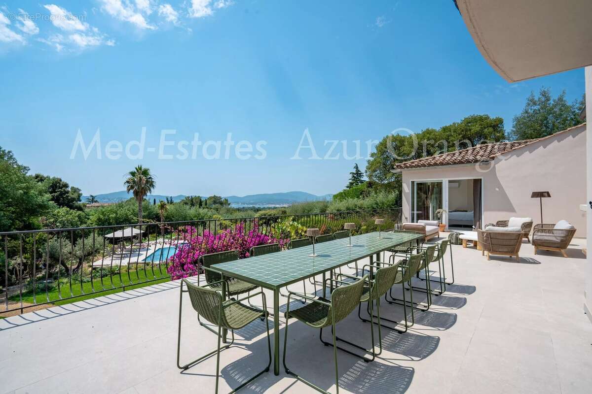 Élégante villa provençale rénovée avec vue mer – Domaine privé à Grimaud - photo 2
