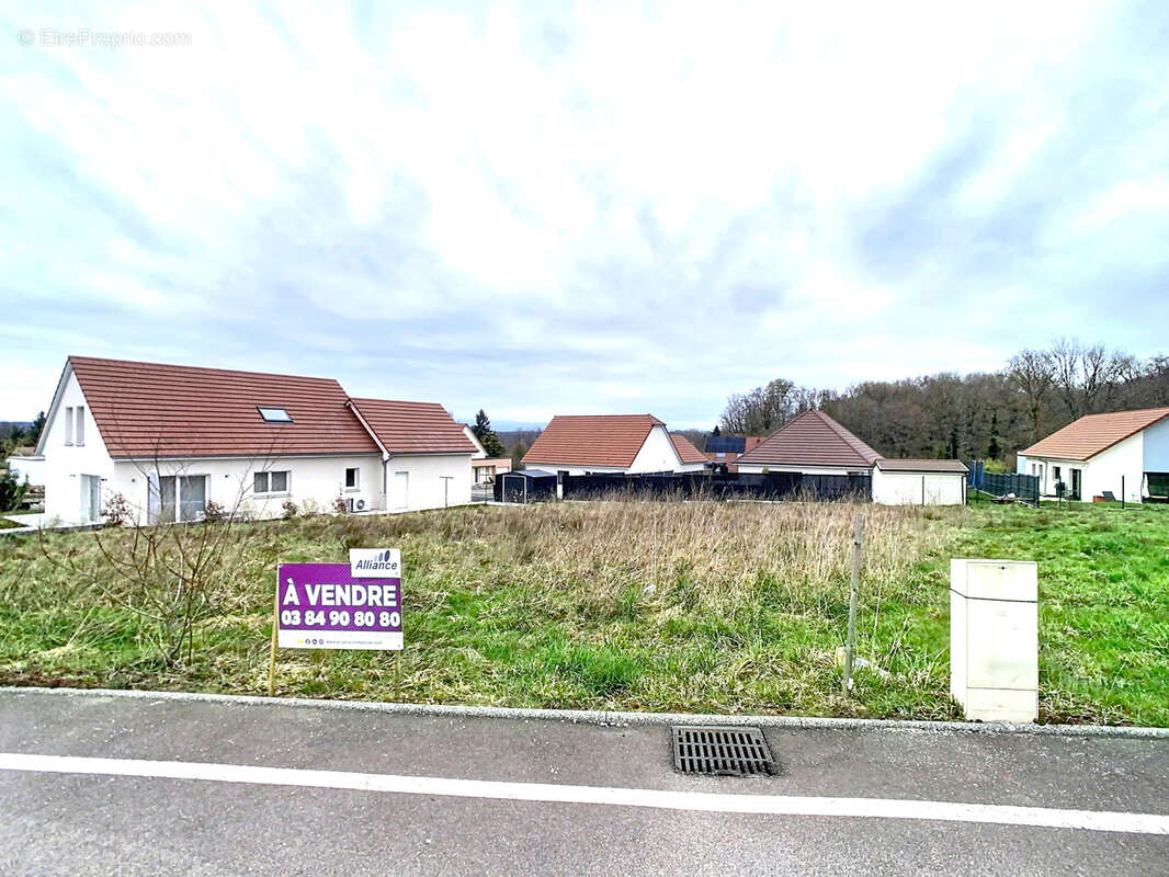 Terrain à FROIDEFONTAINE