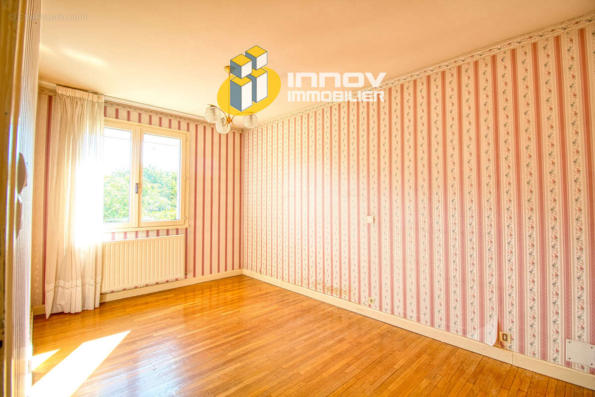 Maison familiale 4 à 5 chambres - photo 9