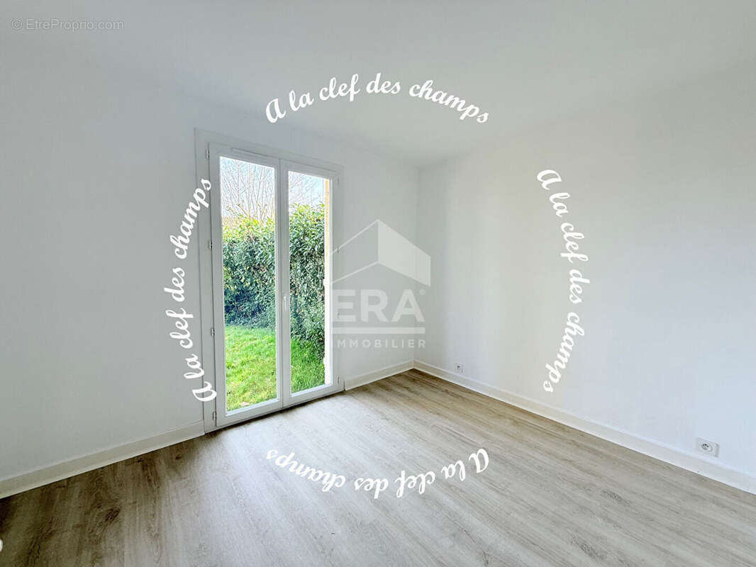 Maison à SAINT-REMY-LES-CHEVREUSE