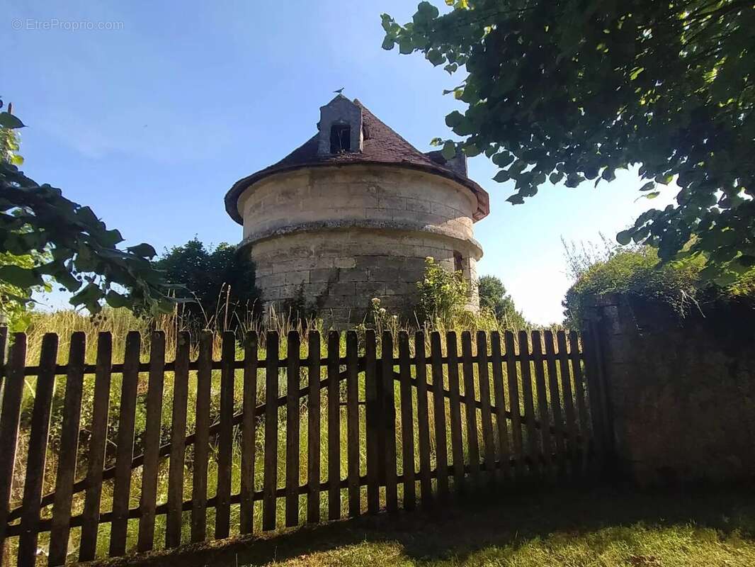 Maison à LA TOUR-BLANCHE