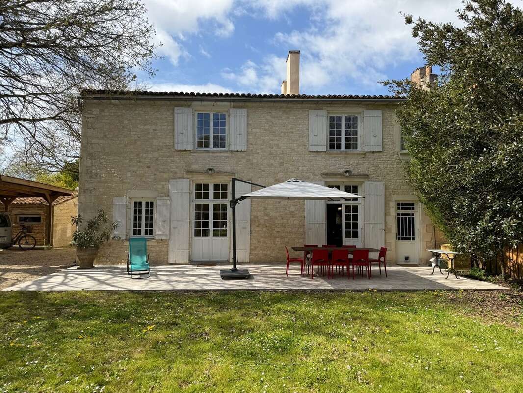 Maison à MONTROY