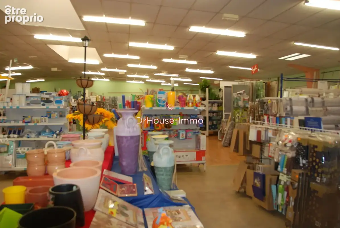 Commerce 850 m² à vendre à Lacapelle-Marival (46120) - photo 17