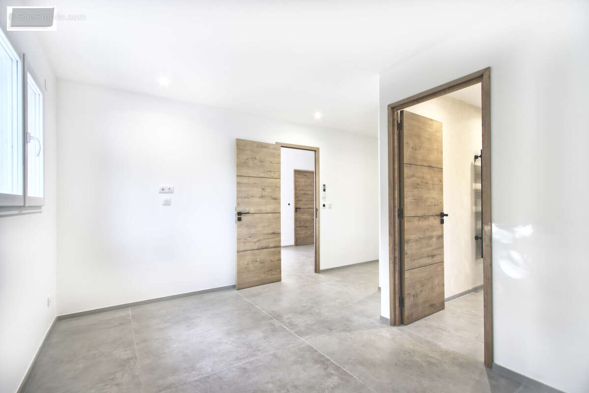 Maison à LA VALETTE-DU-VAR