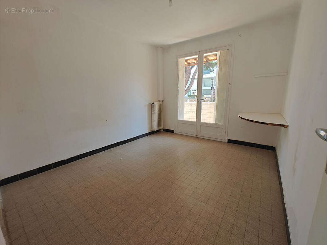Appartement Toulon Est 4 pièces 68 m2 avec balcon, ascenseur et cave dans résidence sécurisée avec stationnement - photo 7