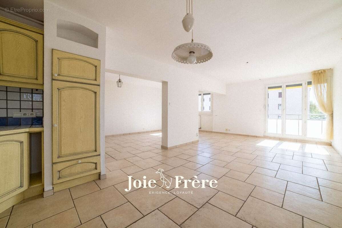 Appartement à ANNECY-LE-VIEUX