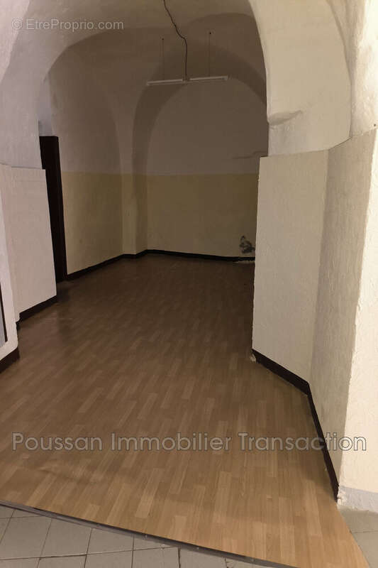 Appartement à POUSSAN