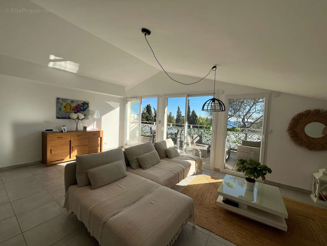 Appartement à FREJUS