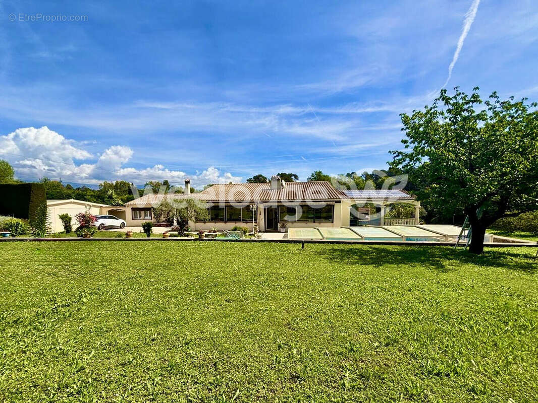 Maison à MONTAUROUX