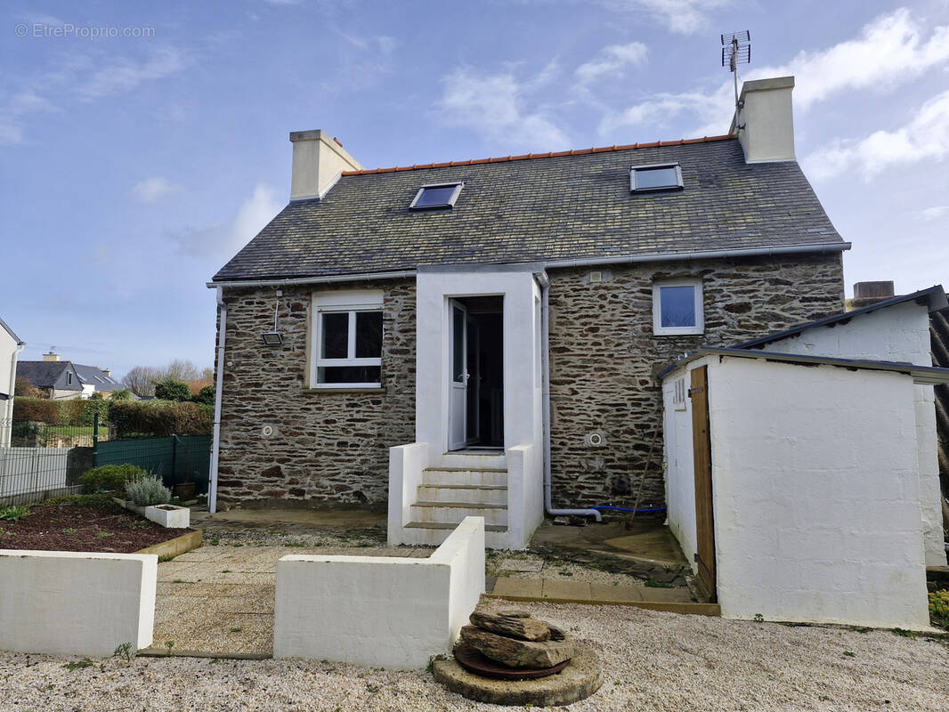 Maison à PLOUGONVELIN