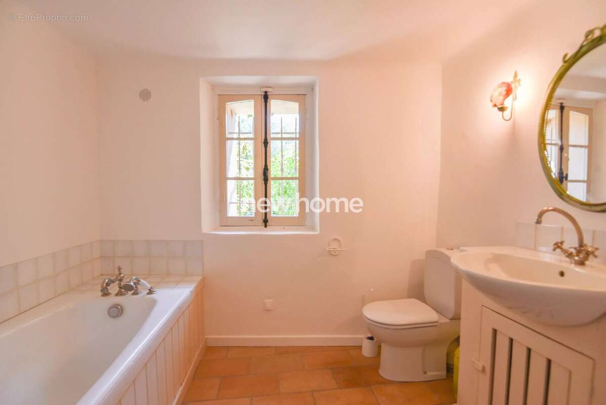 Maison à LORGUES