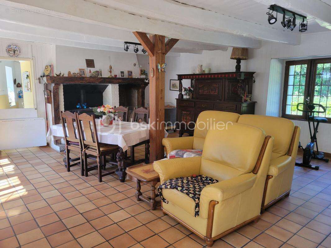 Coup de cœur assuré pour cette authentique maison en pierre - photo 6