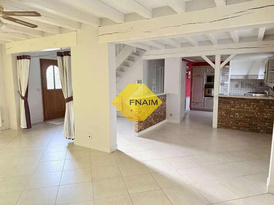 Maison à SAULX-LES-CHARTREUX