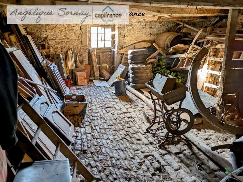 Maison à SAINT-JULIEN