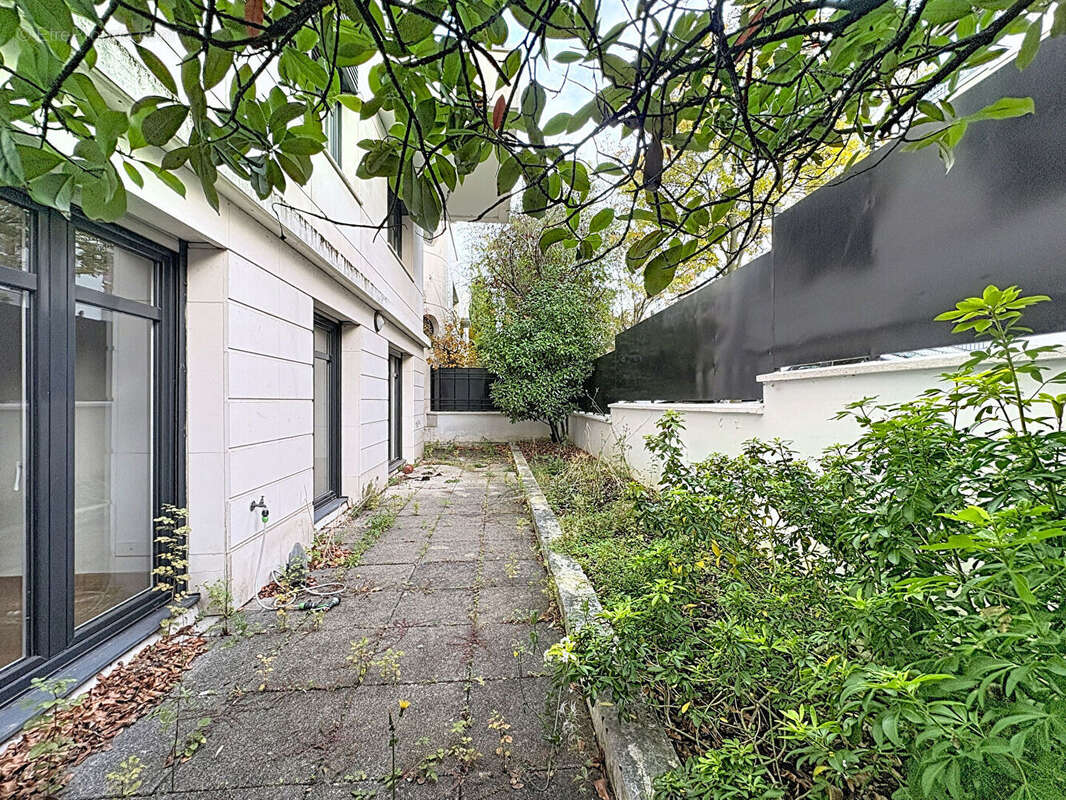 Appartement à SURESNES