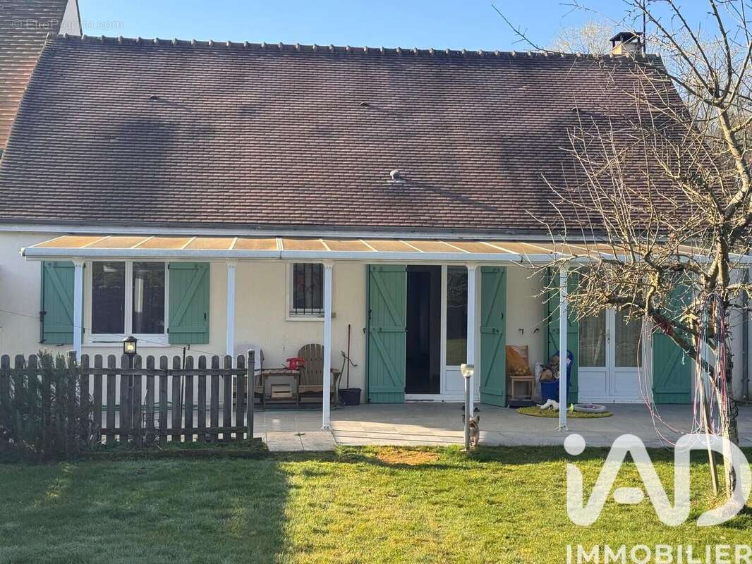 Maison 90 m² à Fleury-En-Biere  - photo 2