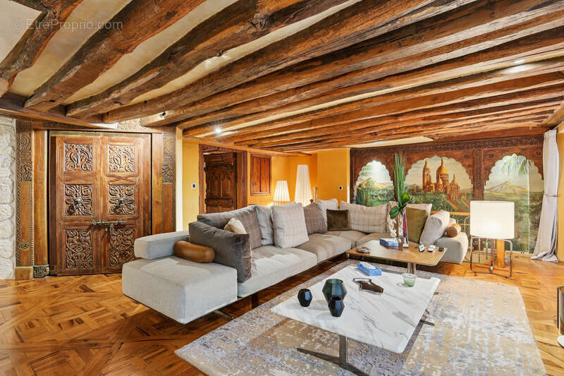 Appartement à PARIS-6E