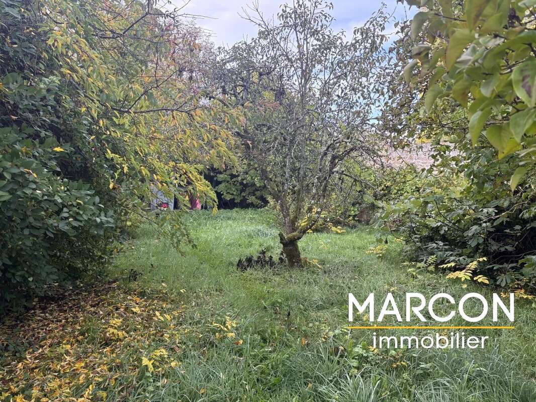 Maison à ARNAC-LA-POSTE