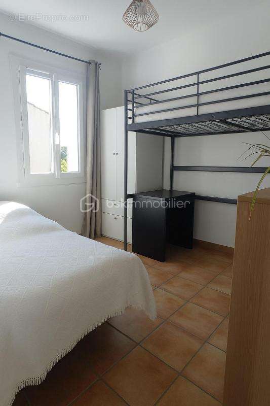 Sanary - maison - double sejour - 3 chambres - photo 12