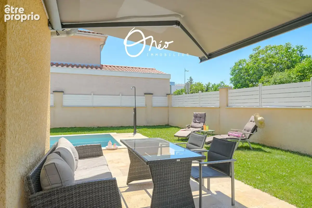 Maison 5 pièces de 110 m2 avec garage double - Piscine - photo 4