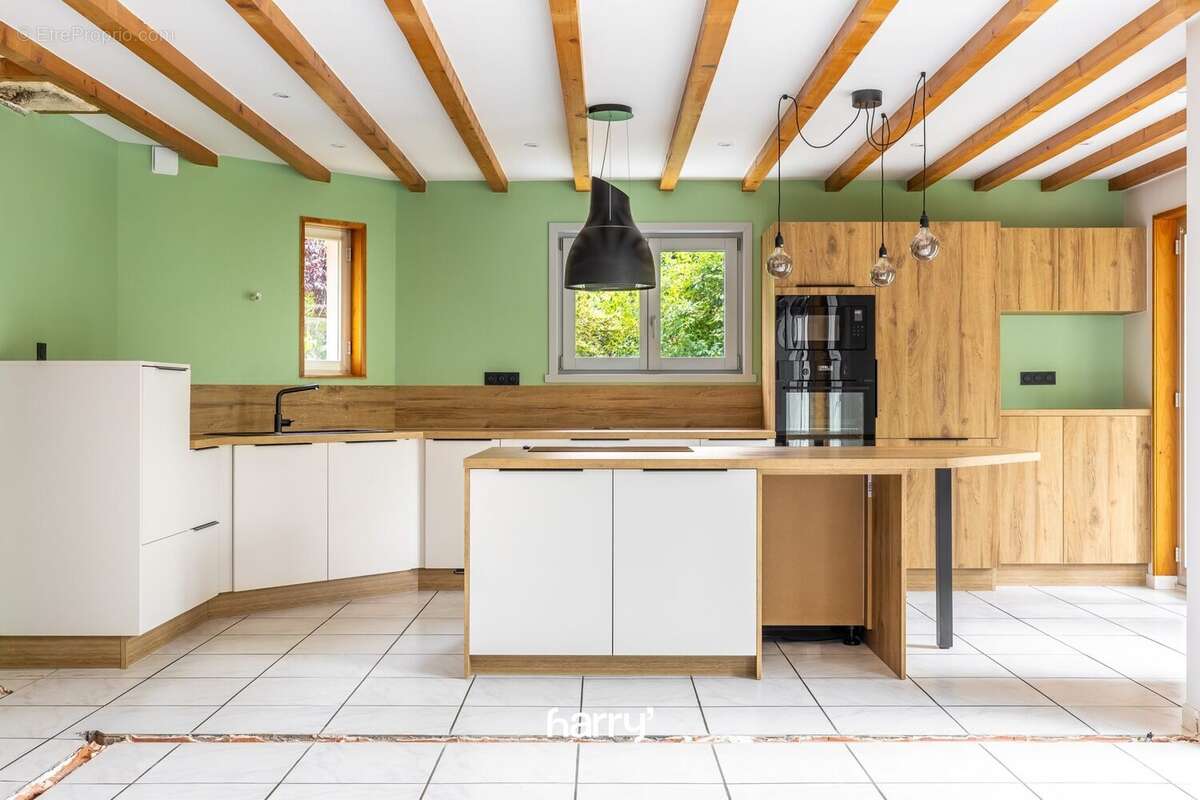 Maison à BIANS-LES-USIERS