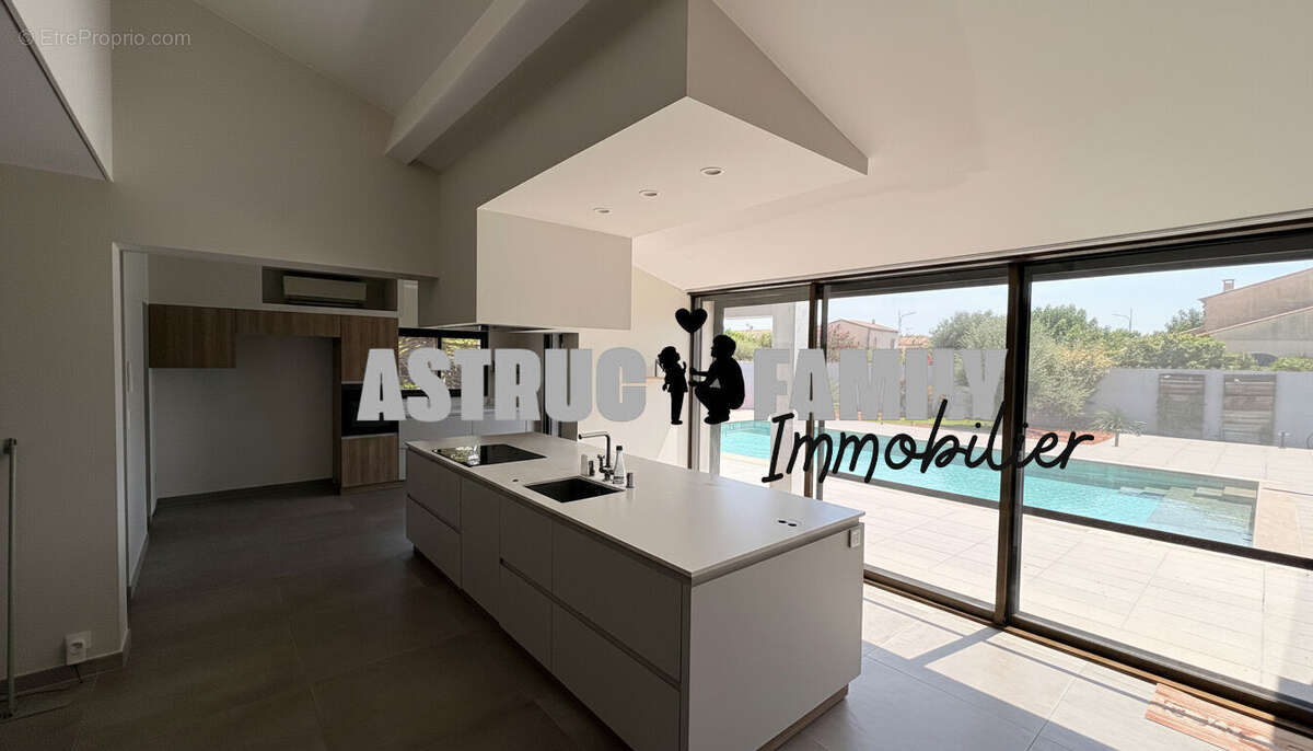 Aigues-mortes - maison contemporaine - jardin piscine garage - photo 4