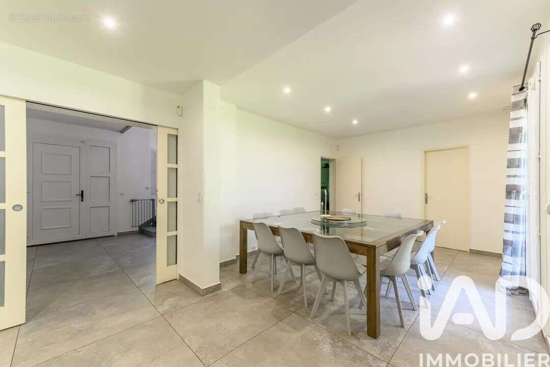 Photo 5 - Maison à LA QUEUE-EN-BRIE