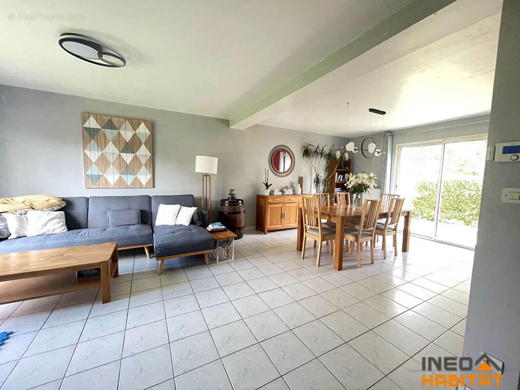 Maison à LA MEZIERE