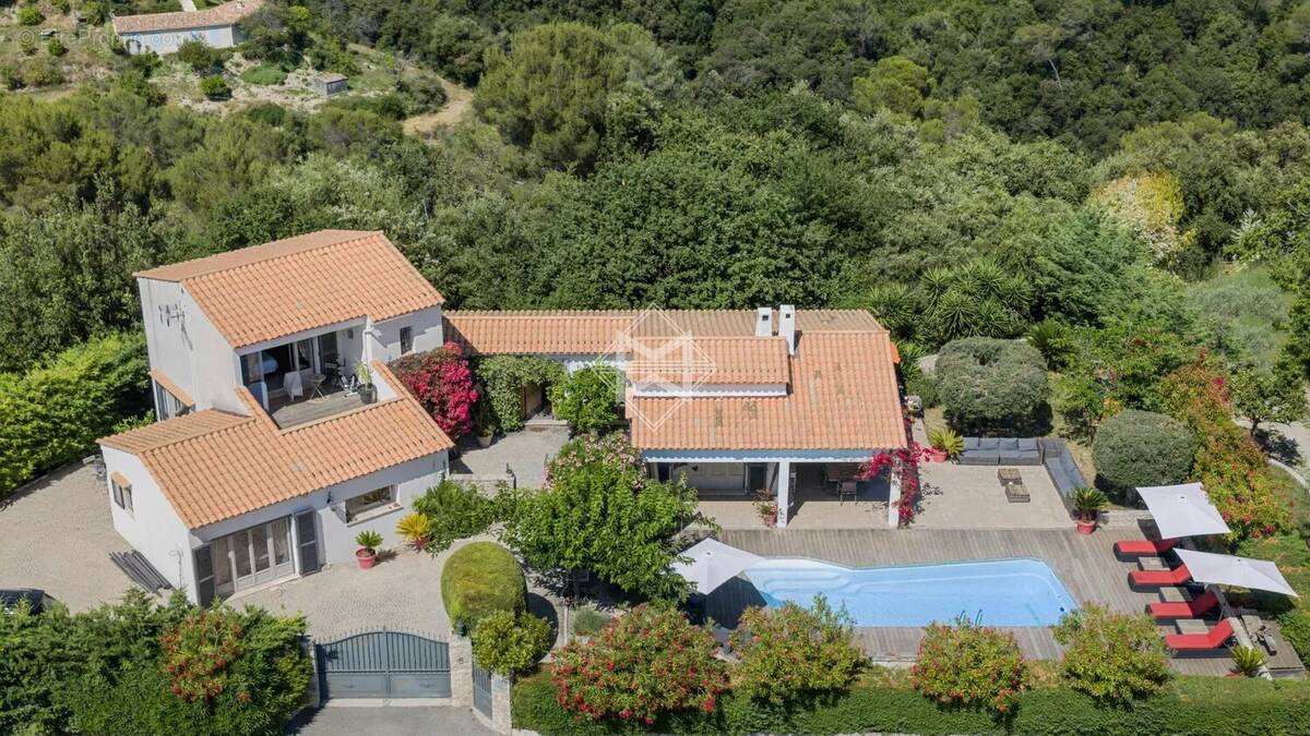 Maison à CAGNES-SUR-MER