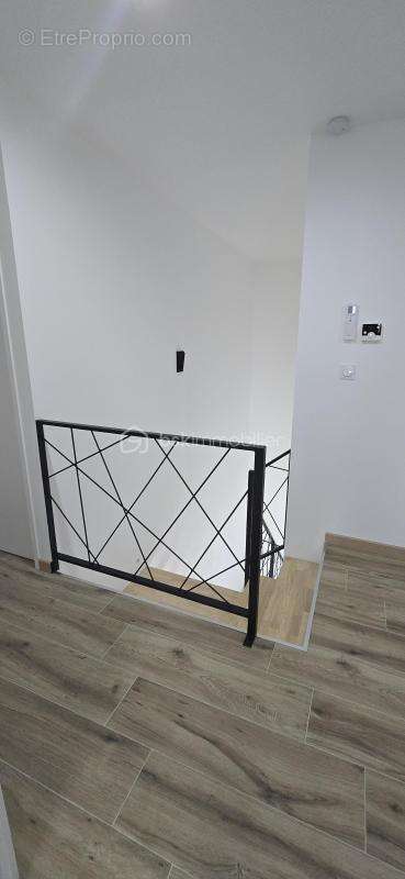 Maison à SAINT-BARTHELEMY-D'ANJOU