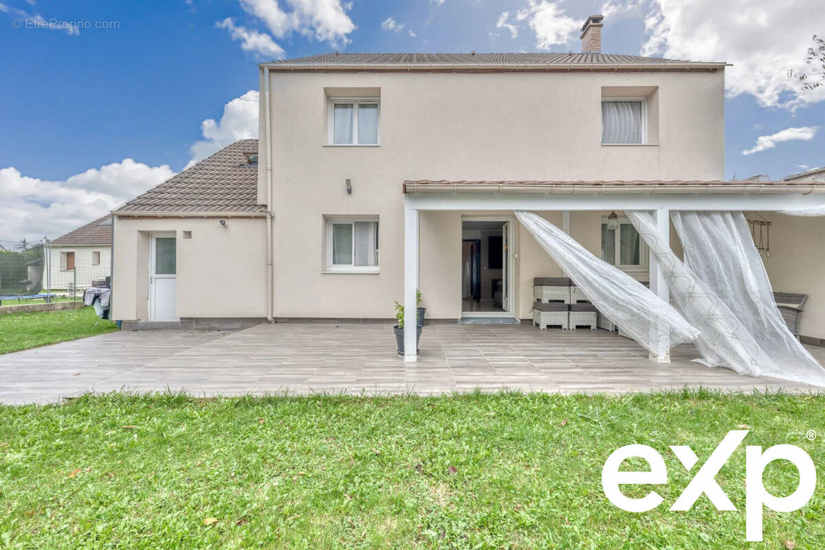 Maison à DAMMARTIN-EN-GOELE