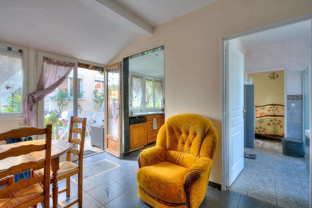 Maison à NEUILLY-PLAISANCE