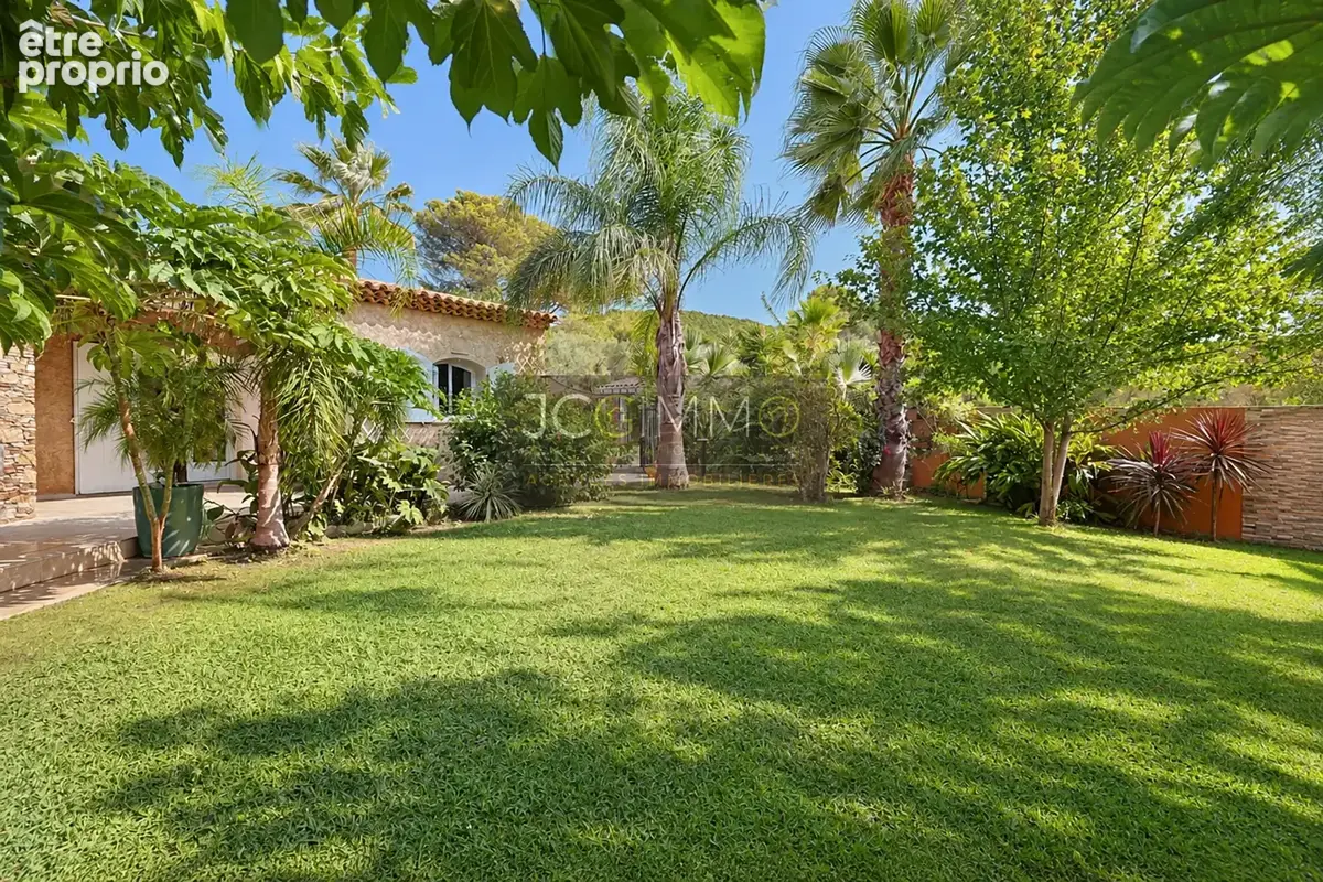 CARQUEIRANNE (BEAU VÉZÉ) - Maison T6 171 m2 - Terrain 5 202 m2 - Double Garage 43 m2 - Pool House - Piscine - - photo 9