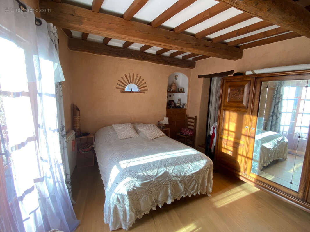 Maison à MIRABEL-AUX-BARONNIES