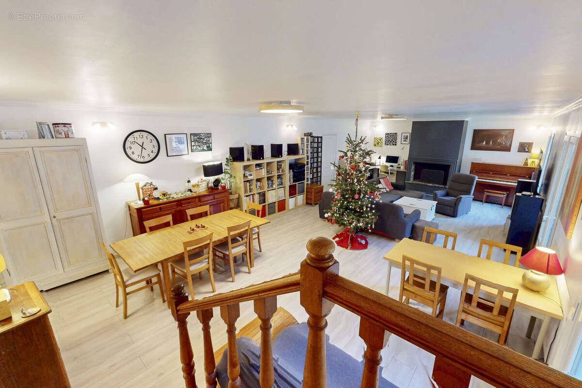 Maison à TOURRETTE-LEVENS