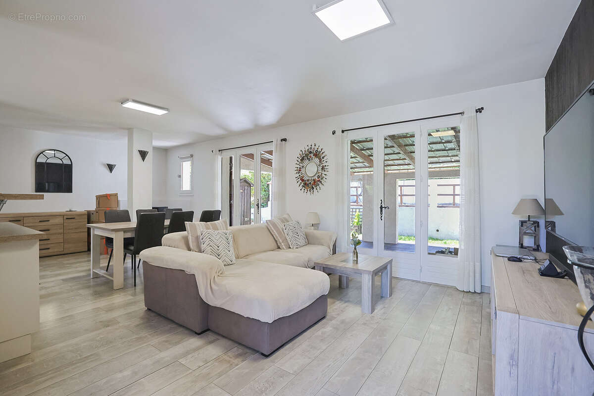 Maison à LA VALETTE-DU-VAR