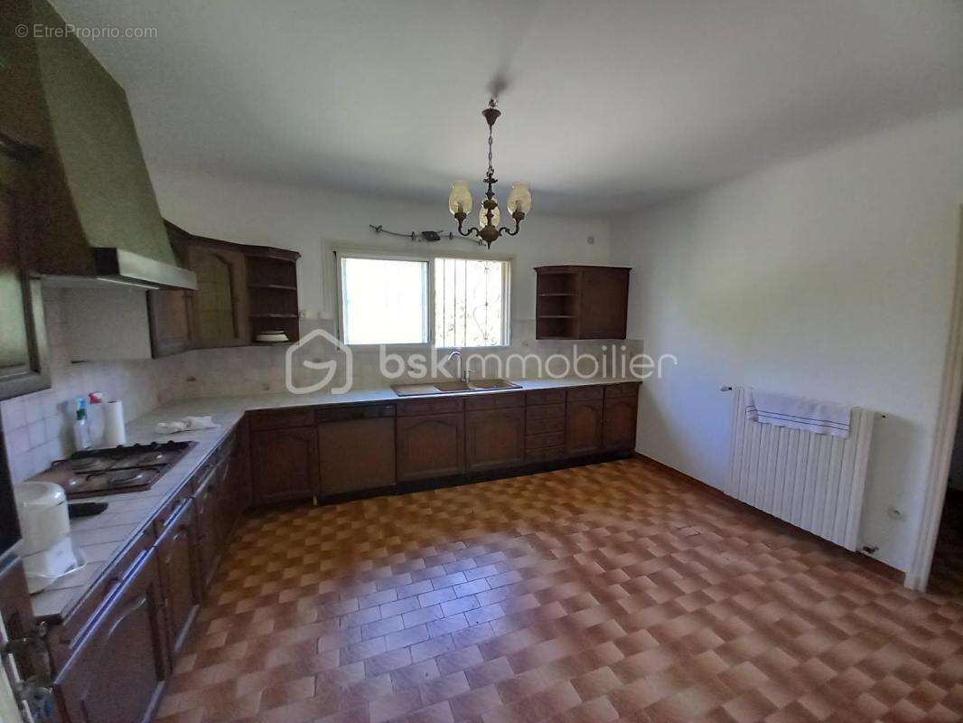 Maison à SAINT-HILAIRE-D'OZILHAN